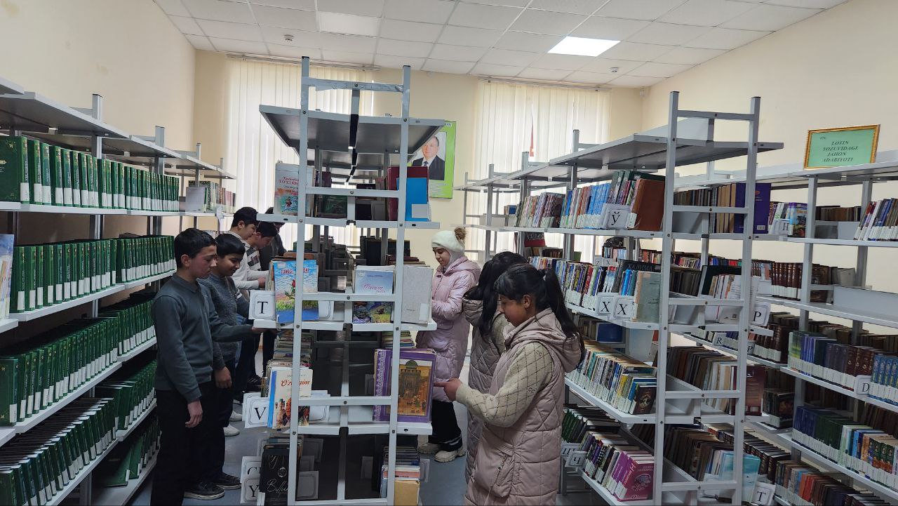 142-maktab o'quvchilari bilan