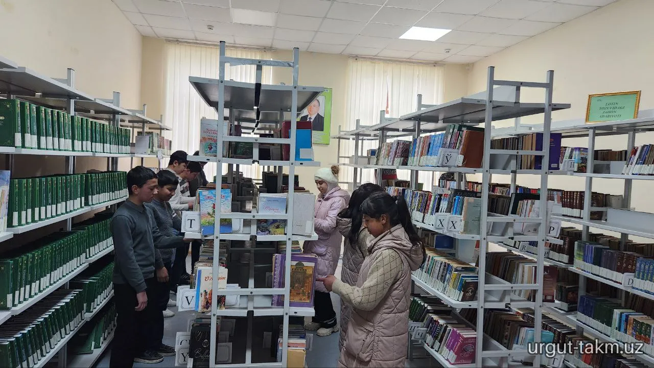 142-maktab o'quvchilari bilan