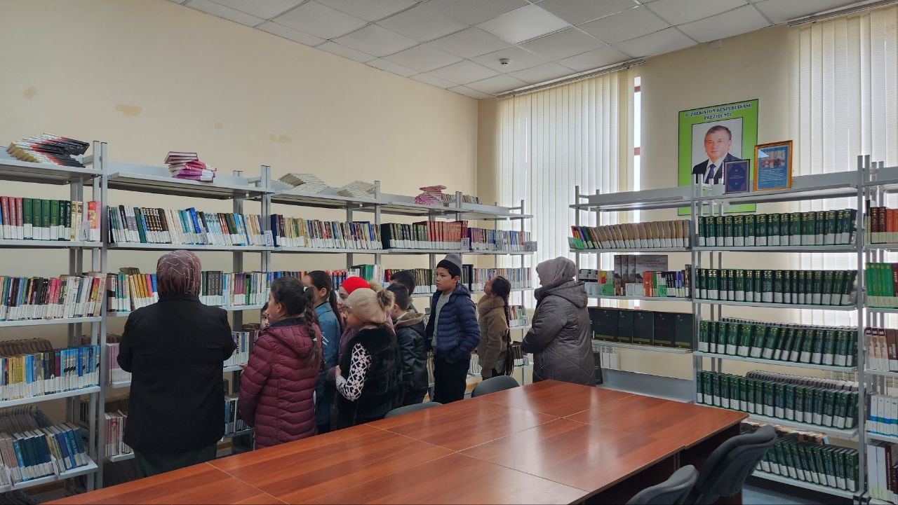 Kutubxonada ekskursiya