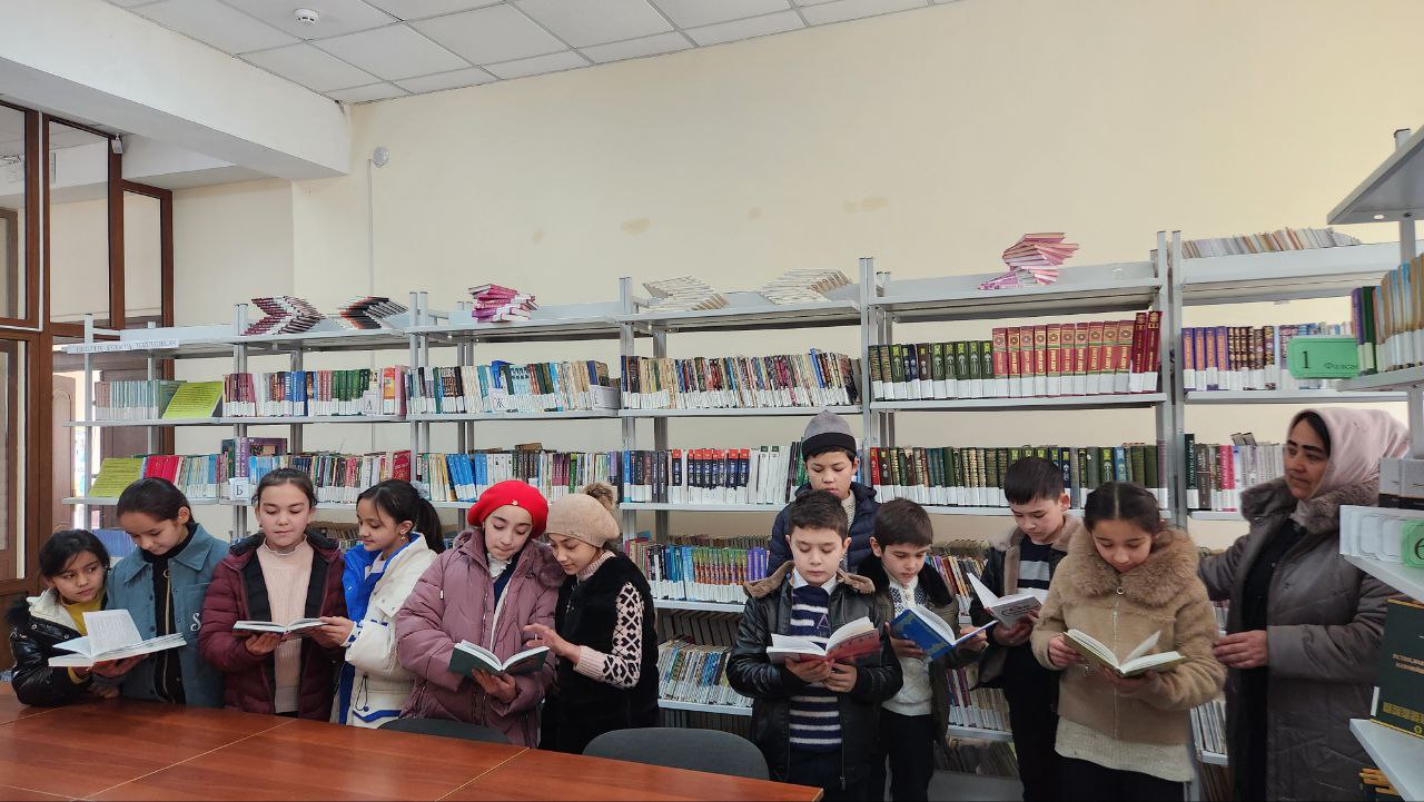 Kutubxonada ekskursiya