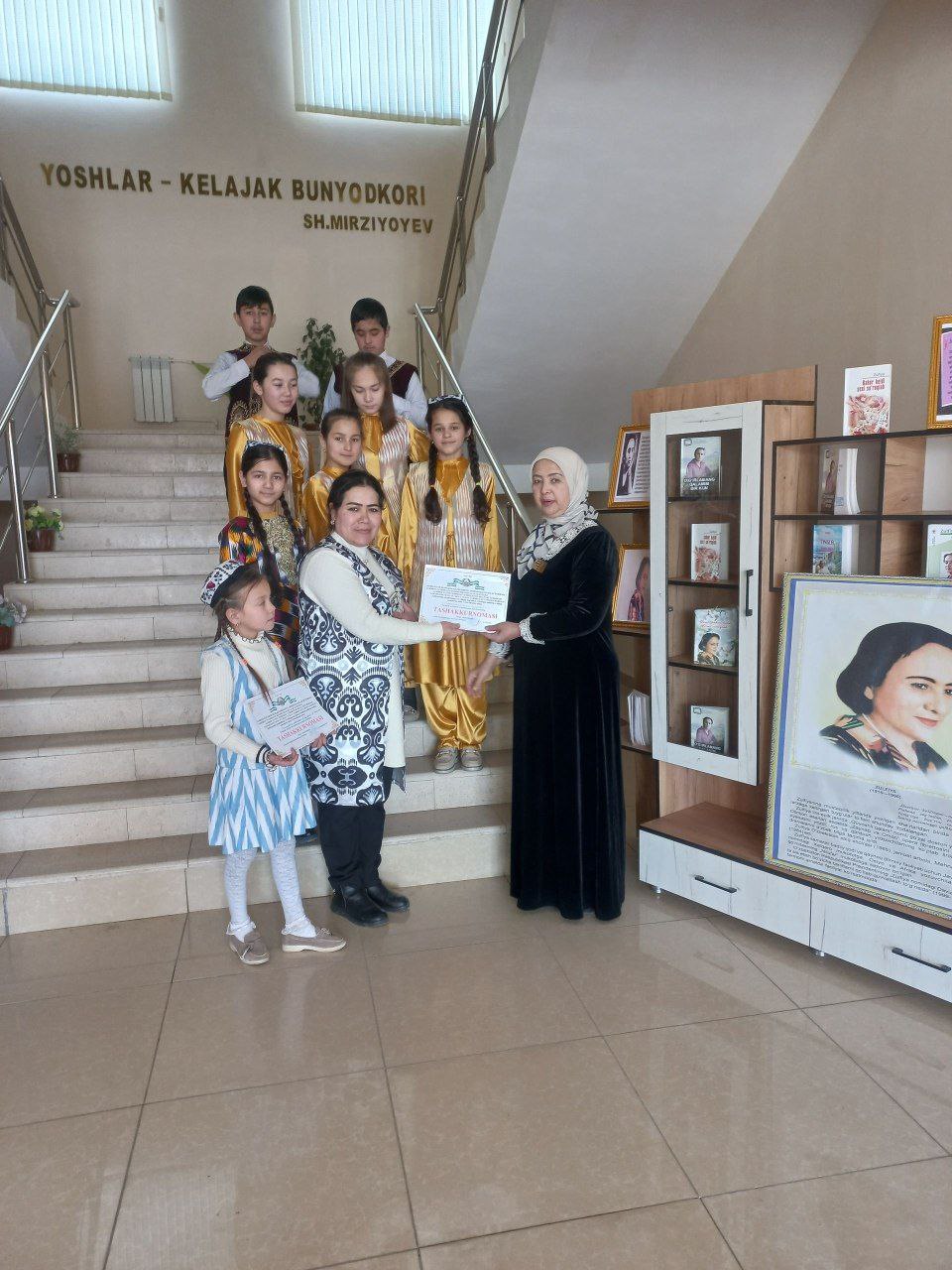 154-maktab Zulfiyaning tavalludiga bag‘ishlab