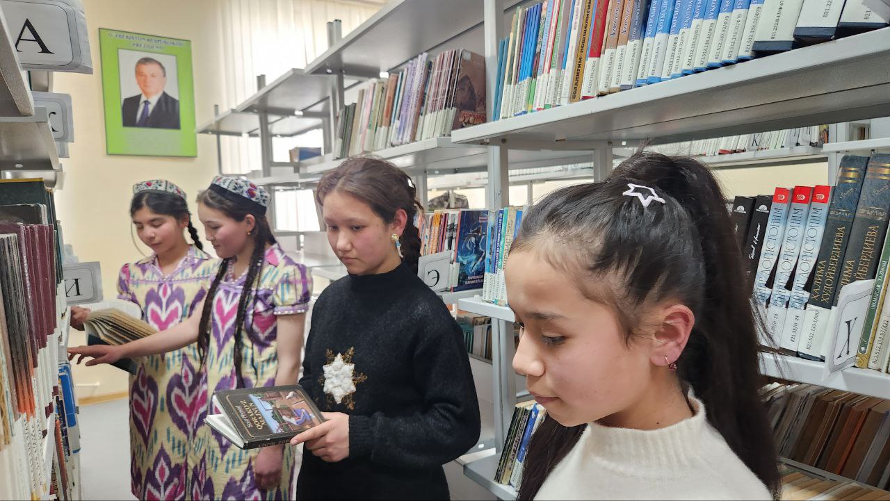 "Qiziqarli kutubxonada" 4-maktab