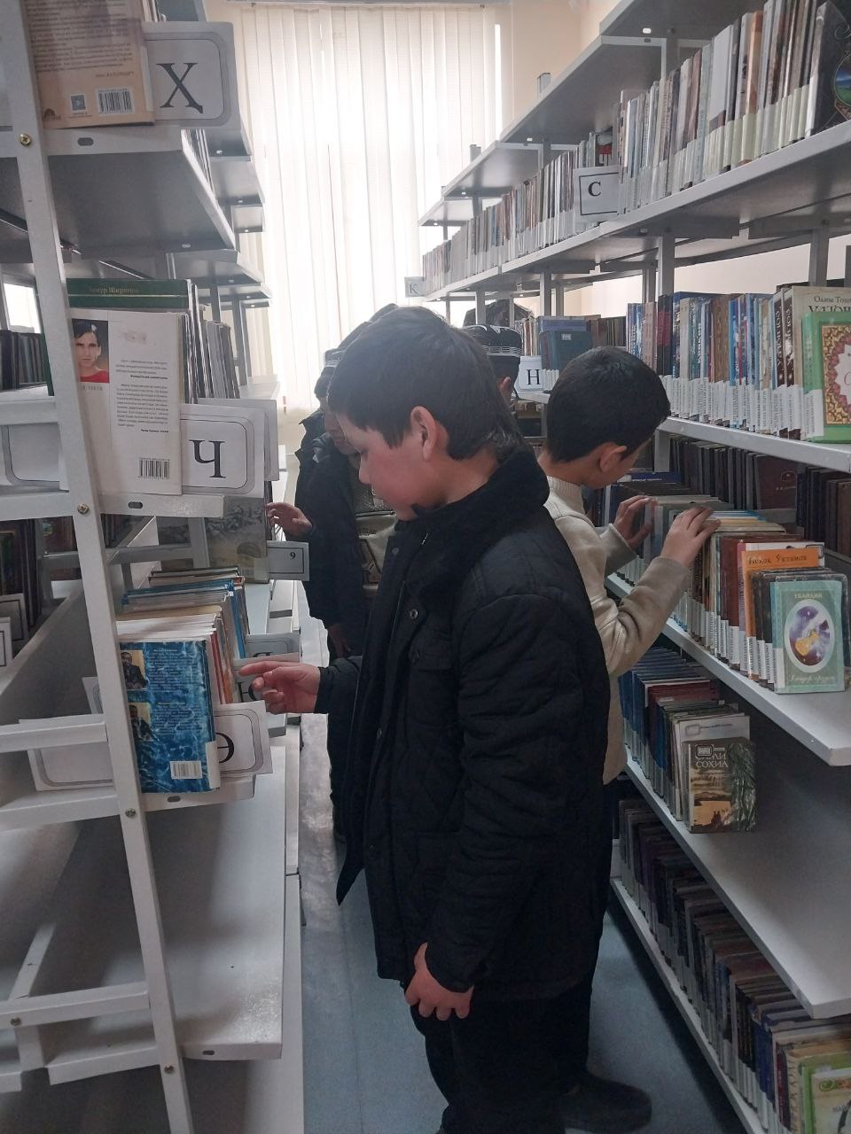 "Qiziqarli kutubxonada" 123-maktab