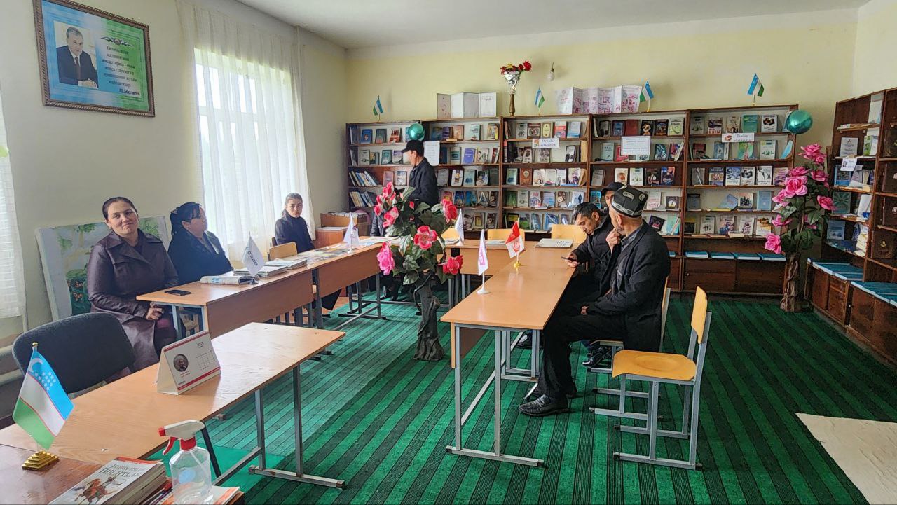 Urgut tuman axborot kutubxona markazi xodimlari 56-maktabda