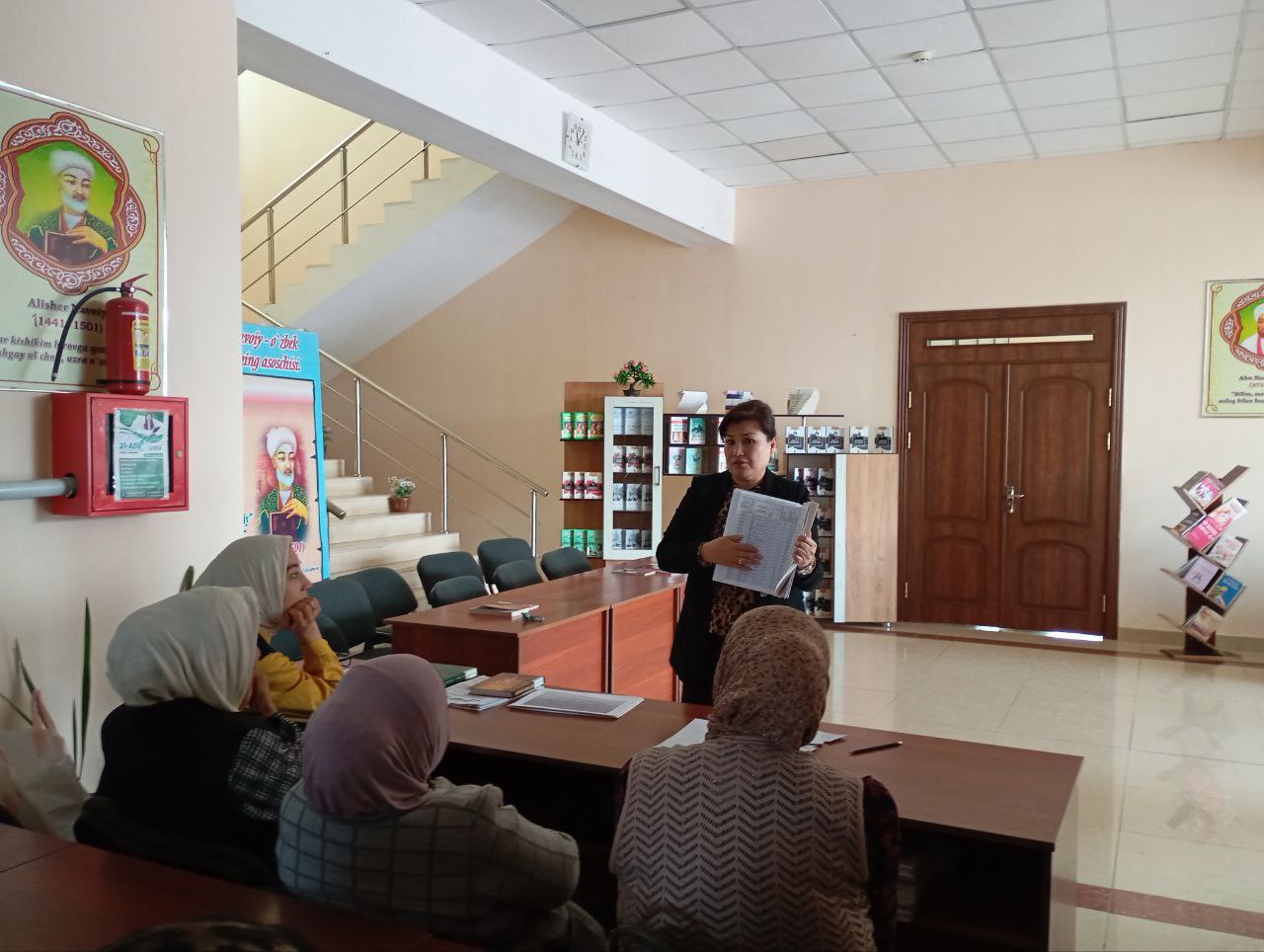 "Kitobxonlik haftaligi" doirasida seminar