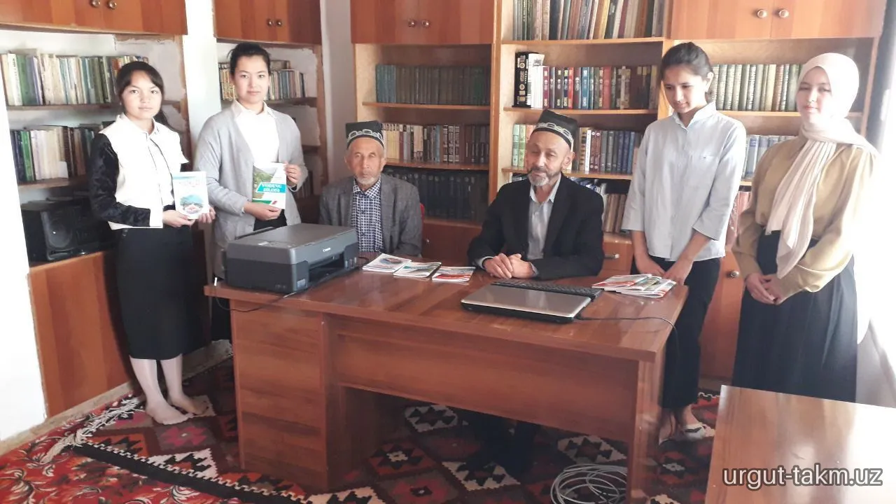 Husniddin Fayozov xonadoniga kitobxonlar bilan ijodiy uchrashuv
