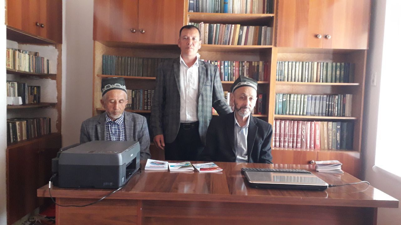 Husniddin Fayozov xonadoniga kitobxonlar bilan ijodiy uchrashuv