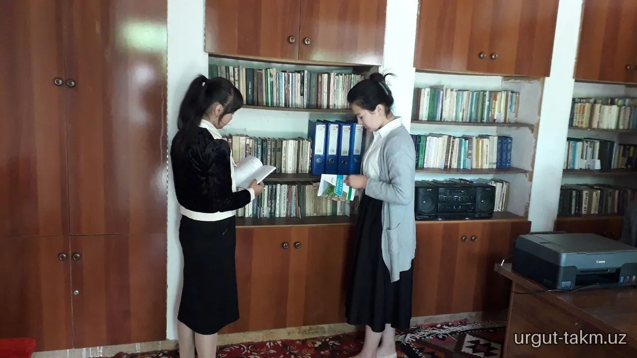 Husniddin Fayozov xonadoniga kitobxonlar bilan ijodiy uchrashuv
