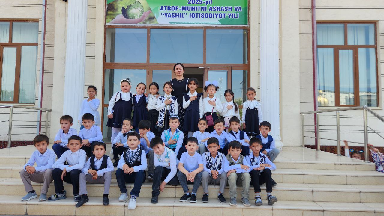 Kutubxona bo'ylab ekskursiya - 54-maktabning 1-sinf o'quvchilari