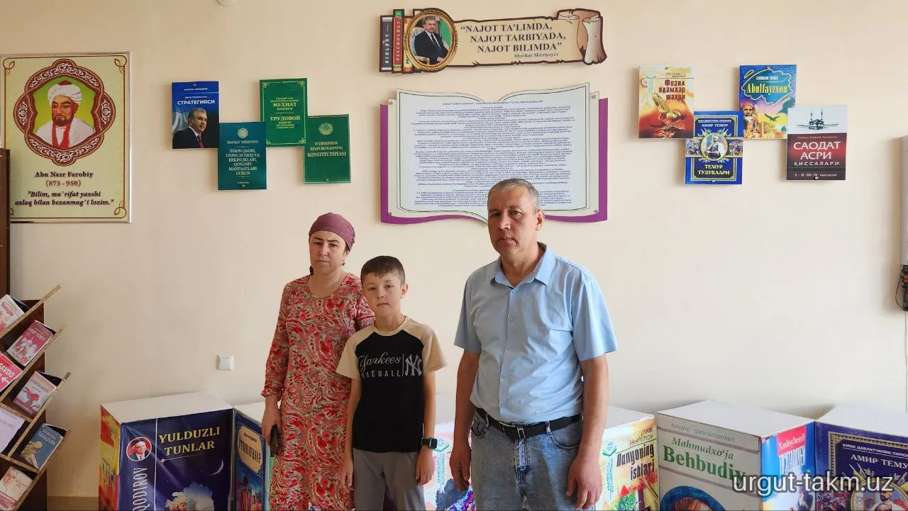 "Davlat xizmatchisi oilasi bilan kutubxonada bir kun" - Beshkapa 2-MFY ijtimoiy xodimi