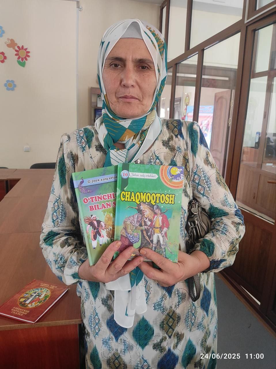 Kutubxonaga kitob sovg'a qilaman - Nodira To'qsonova