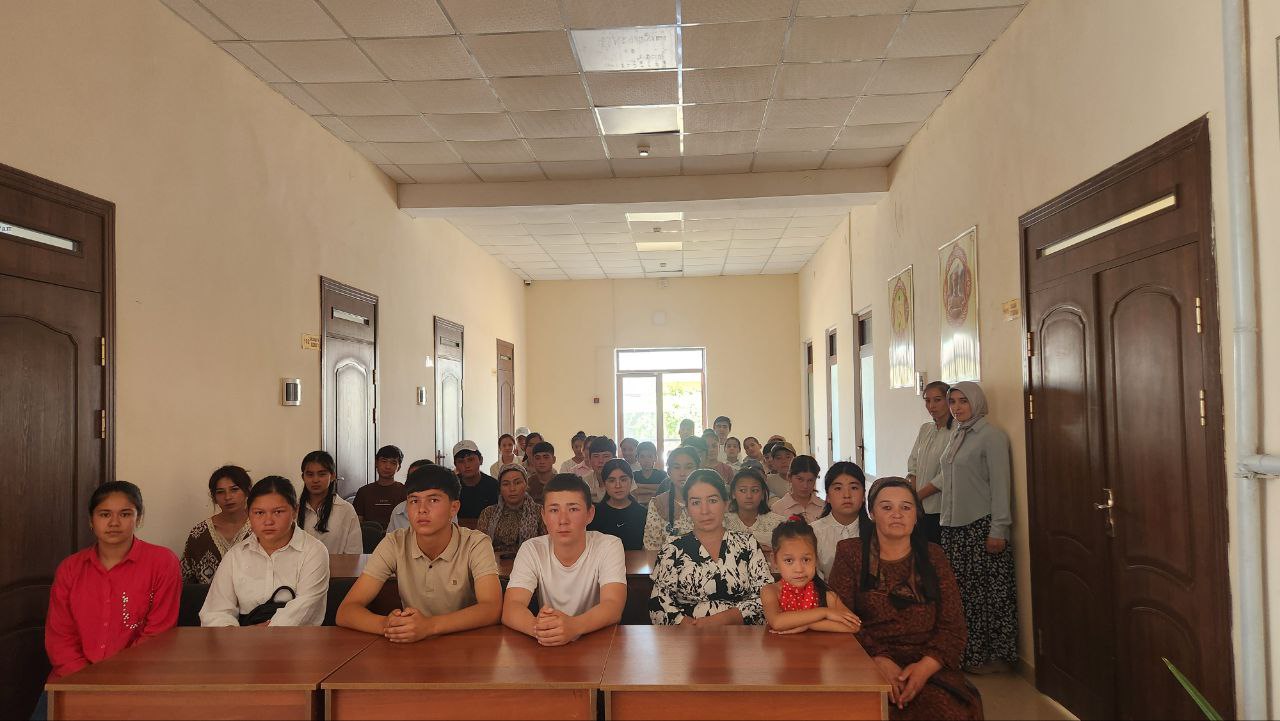 Urgut tuman Axborot-kutubxona markazida yosh kitobxonlar ishtirokida Mushoira kechasi tashkil etildi