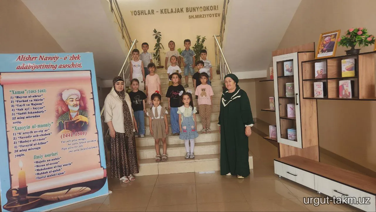 "Madina Ko‘zmunchoq" nodavlat  maktabgacha ta‘lim tashkiloti tarbiyalanuvchilari bilan kutubxona bo‘ylab ekskursiya