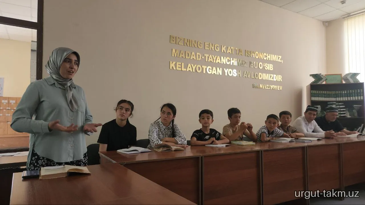 "Ulug‘bek xazinasi" kitobi taqdimotini o‘tkazdi
