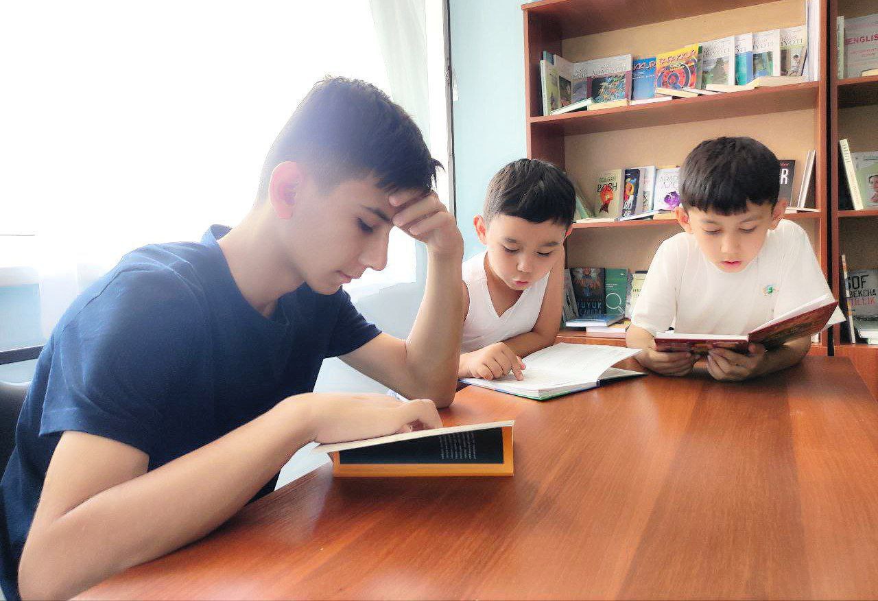 ”Kitob va men” mavzusida davra suhbati tashkil qilindi