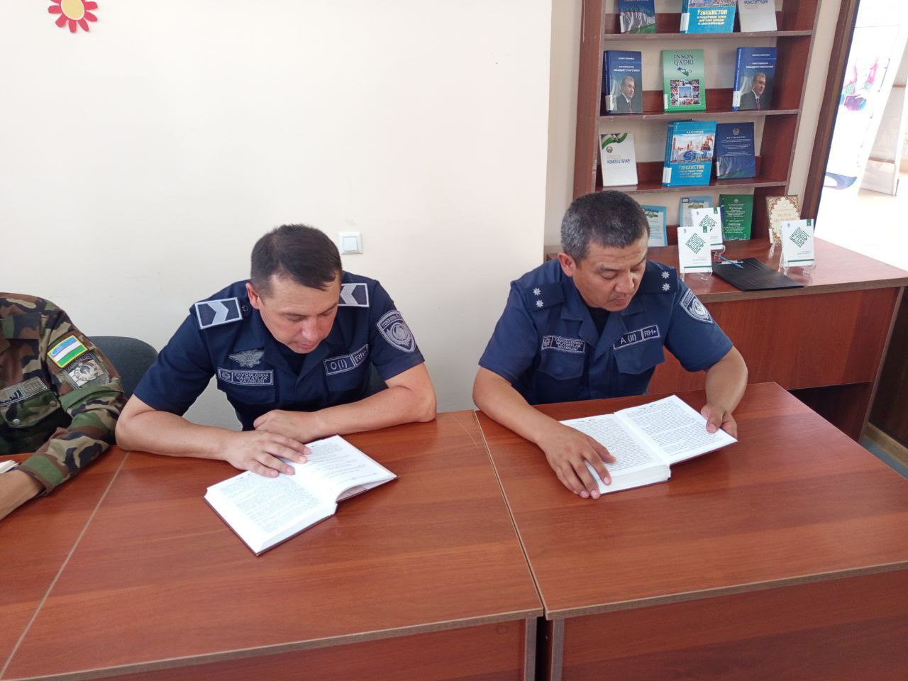 Urgut tuman axborot-kutubxona markazida tuman Favqulodda vaziyatlar bo‘limi  bilan kutubxona bo‘ylab ekskursiya tashkil etildi