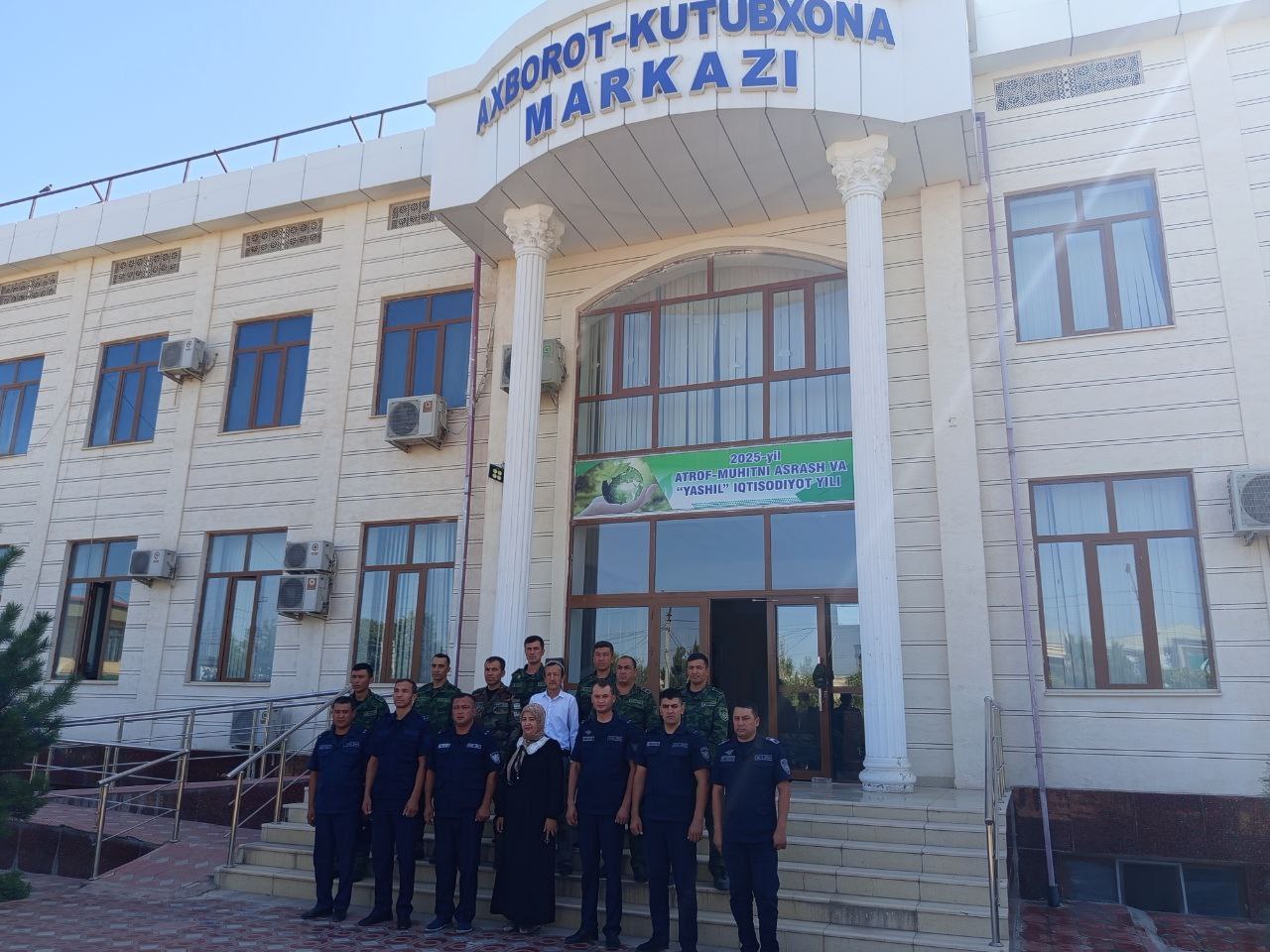 Urgut tuman axborot-kutubxona markazida tuman Favqulodda vaziyatlar bo‘limi  bilan kutubxona bo‘ylab ekskursiya tashkil etildi