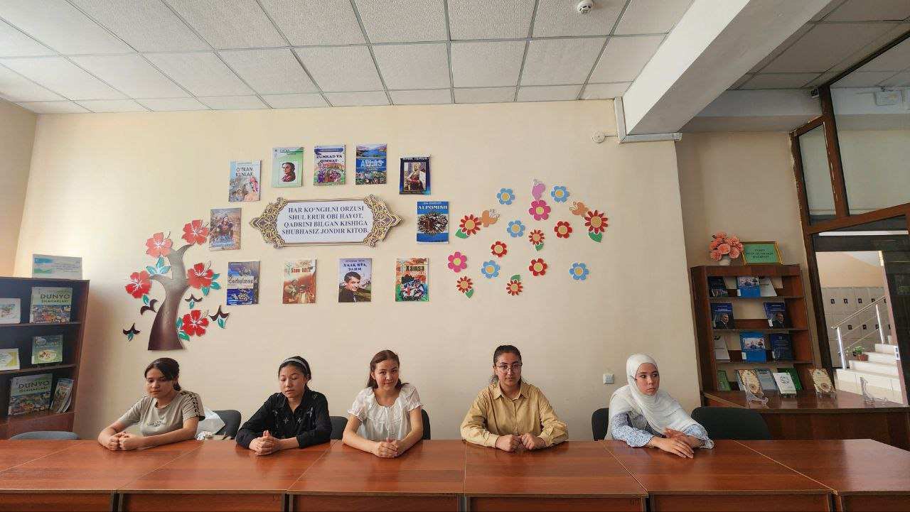 “Bulbuldayinkim faryod etarman” deb nomlangan davra suhbati tashkil etildi.