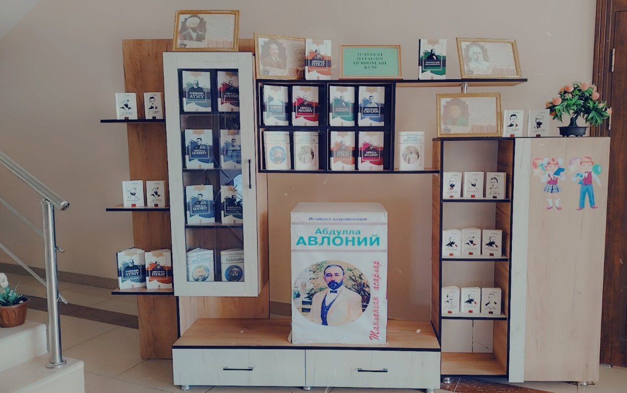 Kitob ko'rgazmasi - Qatag'on qurbonlari kuniga bag'ishlab