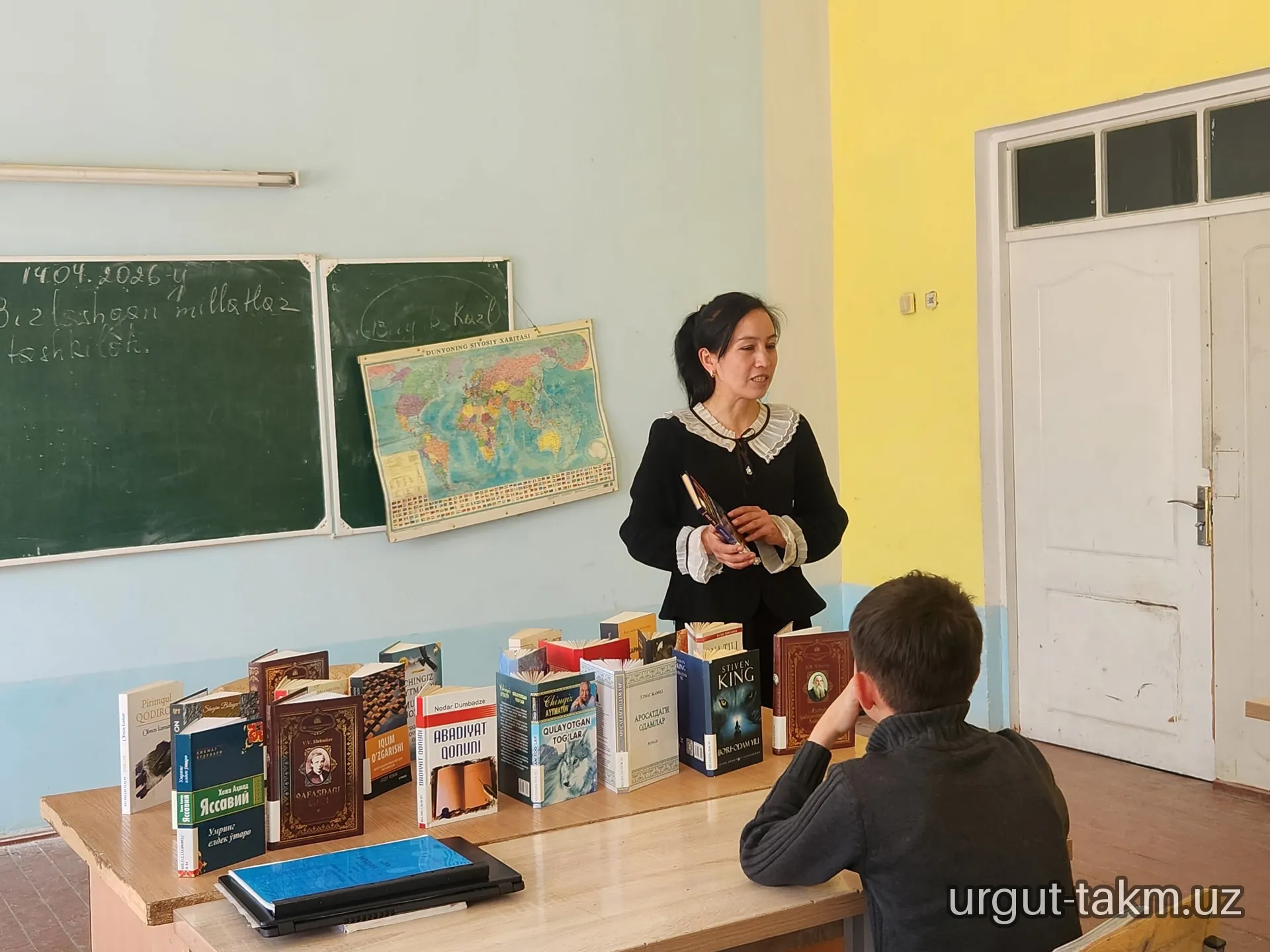 142-umumiy o‘rta ta‘lim maktabida yangi adabiyotlar targ‘iboti o‘tkazildi