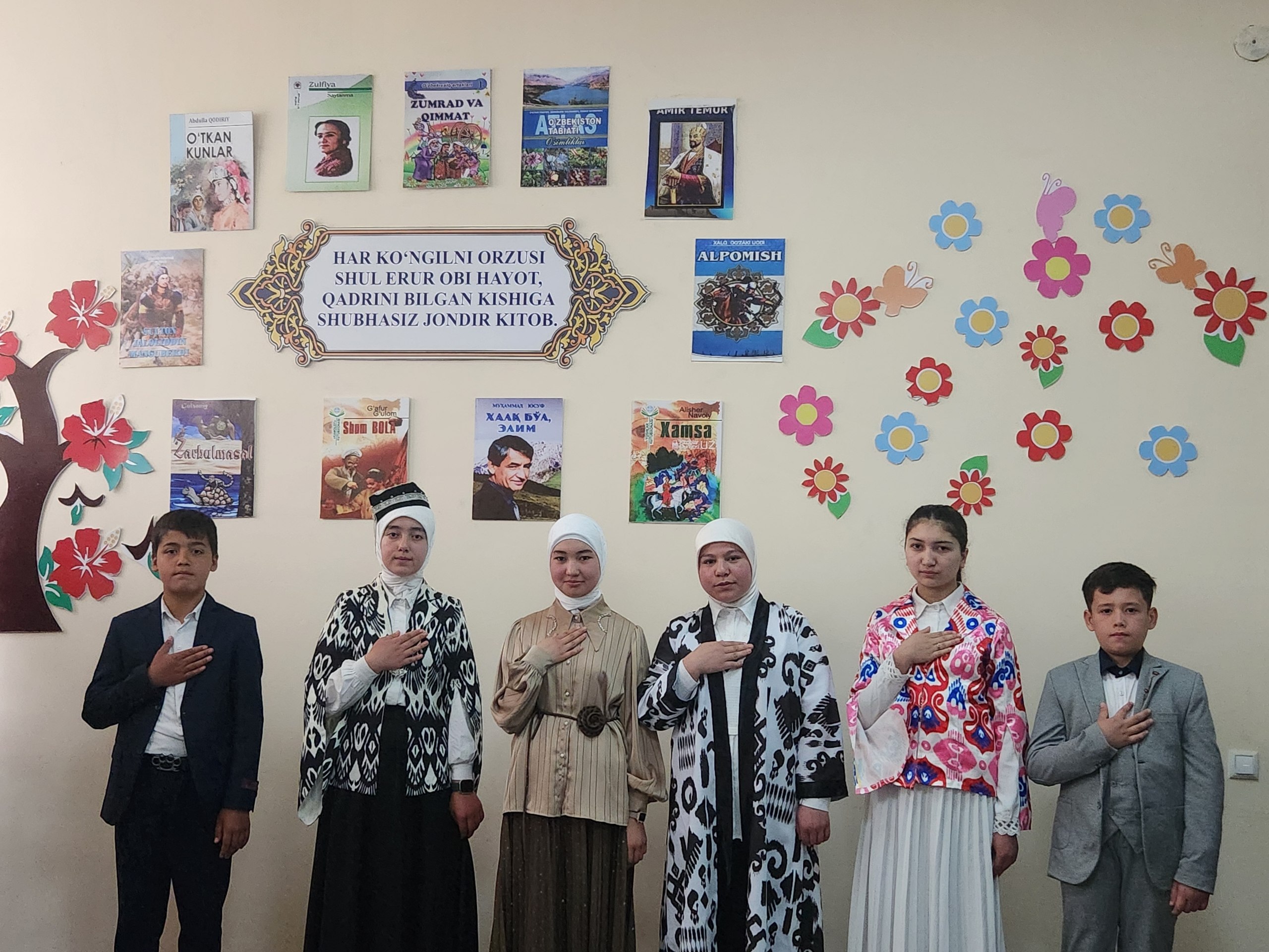 “Ayniy – ma’rifatparvar” nomli adabiy-badiiy kecha yuqori saviyada tashkil etildi