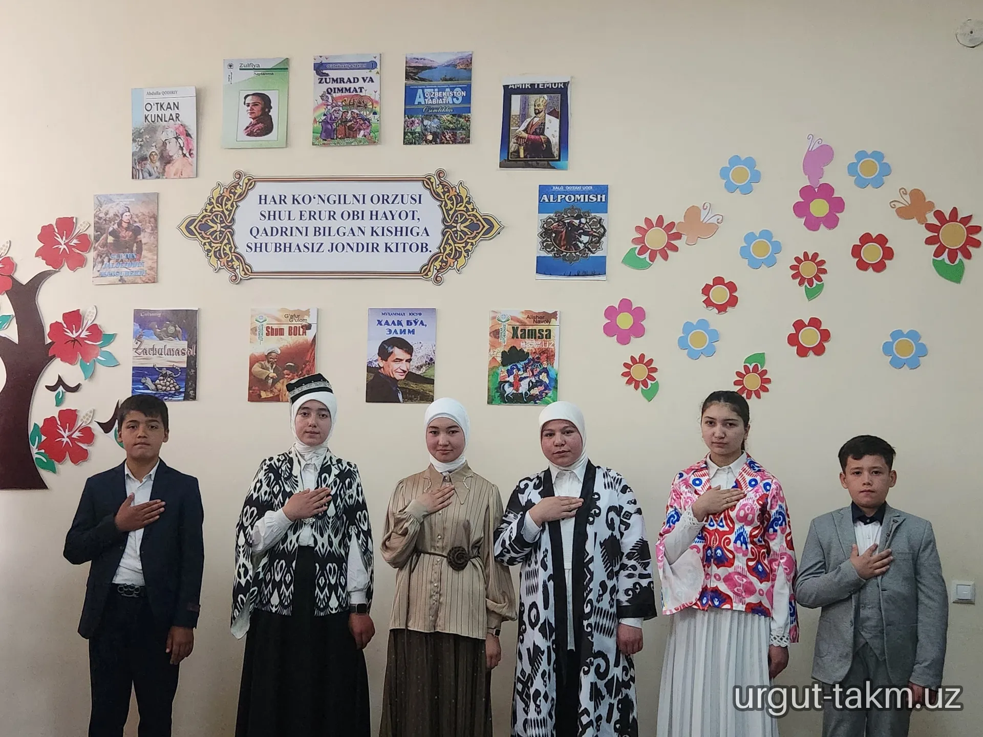 “Ayniy – ma’rifatparvar” nomli adabiy-badiiy kecha yuqori saviyada tashkil etildi