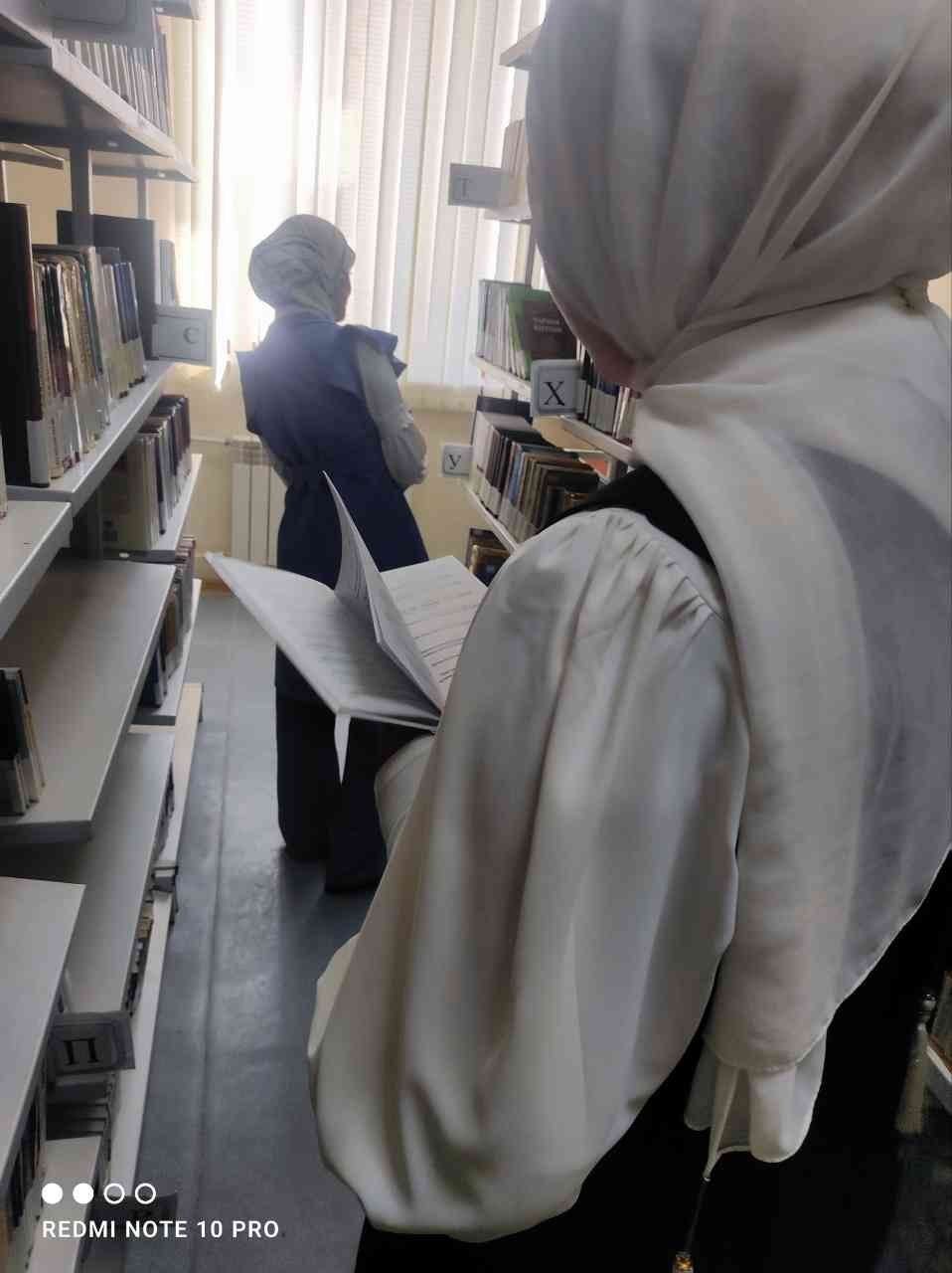 MMTB tasarrufidagi 54-83-umumiy o‘rta maktabi uchun kutubxona bo‘ylab sayohat uyushtirildi