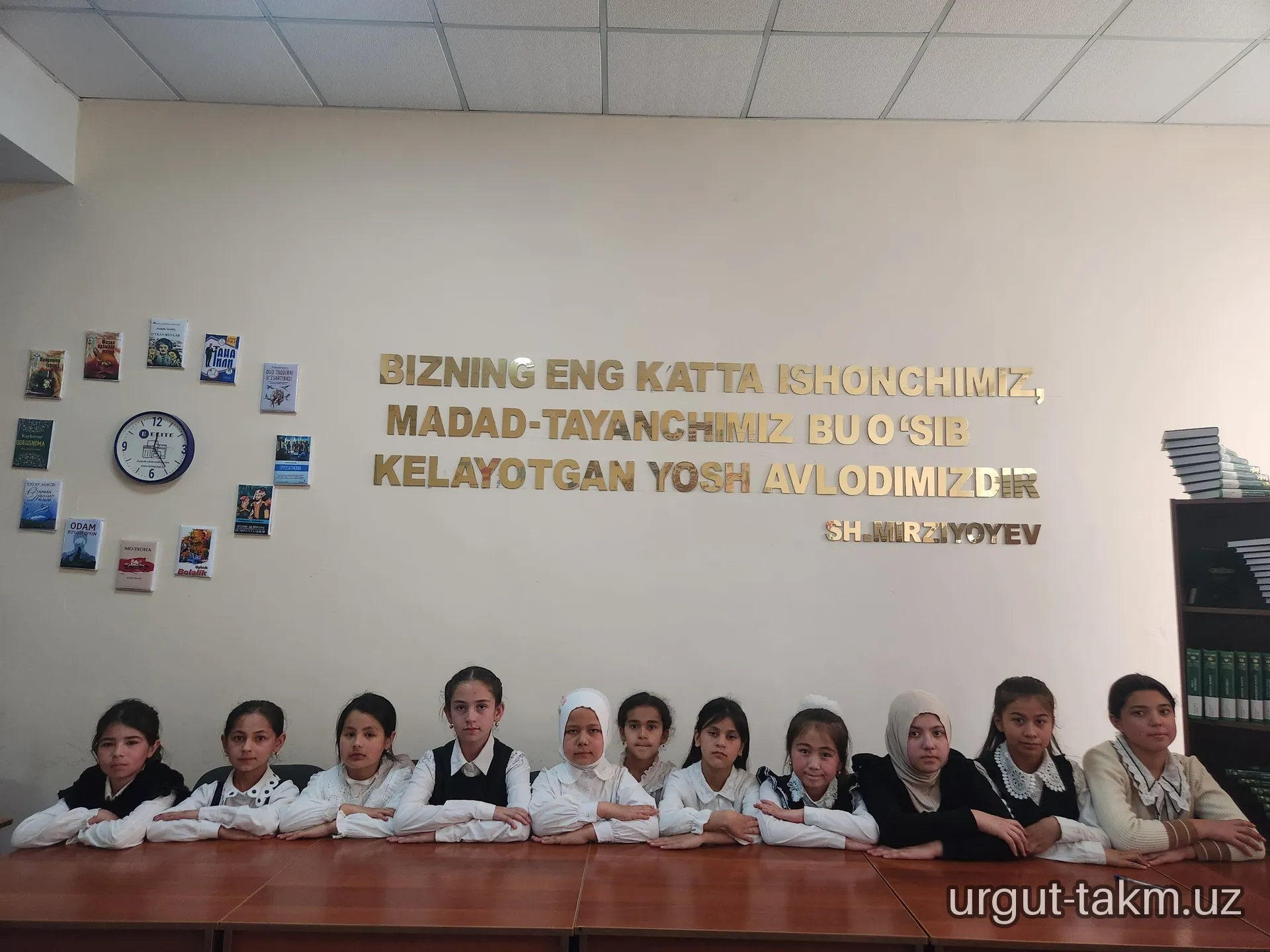 142-umumiy o‘rta ta’lim maktabi kitobxonlari o‘zlarining intellektual salohiyati va serqirra iste’dodlarini namoyish etdilar