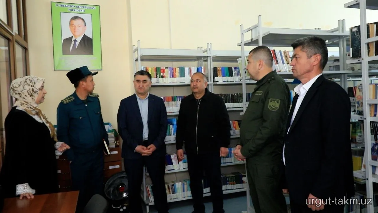 Urgut tuman maktabgacha va maktab ta’limi bo‘limi,tegishli tashkilot va muassasa xodimlari ishtirokida xotin-qizlar bilan davra suhbati hamda kitob ko‘rgazmasi tashkil qilindi