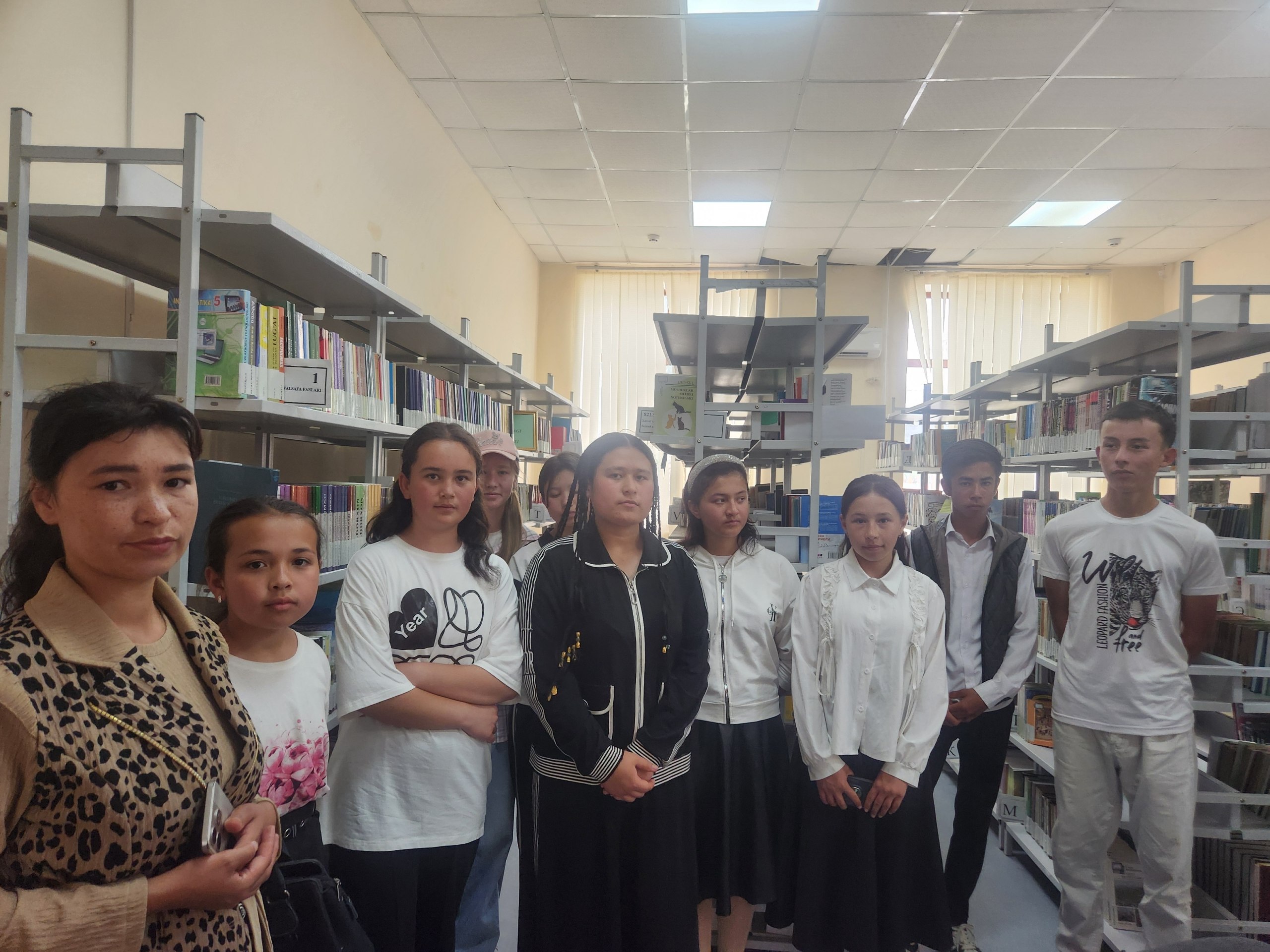 Bilim maskaniga sayohat: 110 -umumiy o‘rta ta'lim maktabi o‘quvchilari kutubxonada!