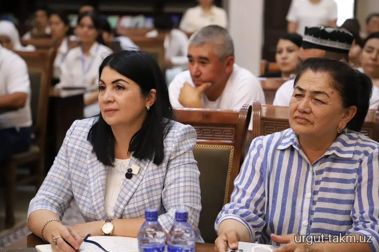 “Library Energy Club” seminar-treningi qizg‘in davom etmoqda
