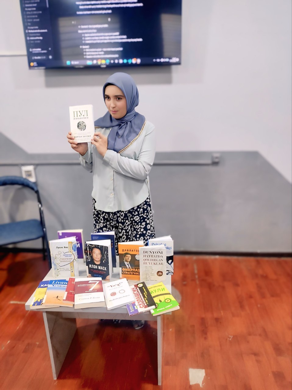 Urgut tuman axborot-kutubxona markazi IT markazida bibliografik sharh va kitob koʻrgazmasini tashkil etdi