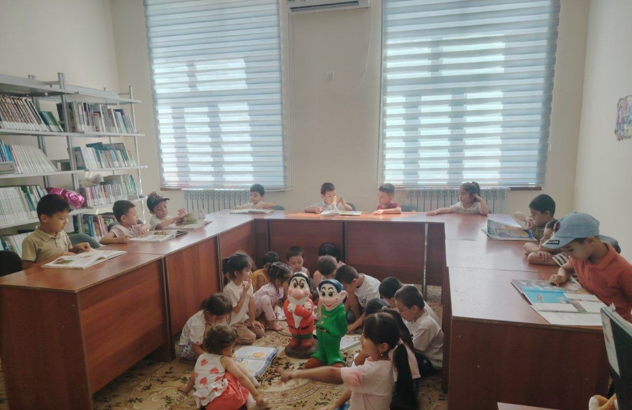Ko‘zmunchoq NMTT jajji malikalar va murg‘ak qalblar kutubxonamiz mehmoni bo‘ldi!