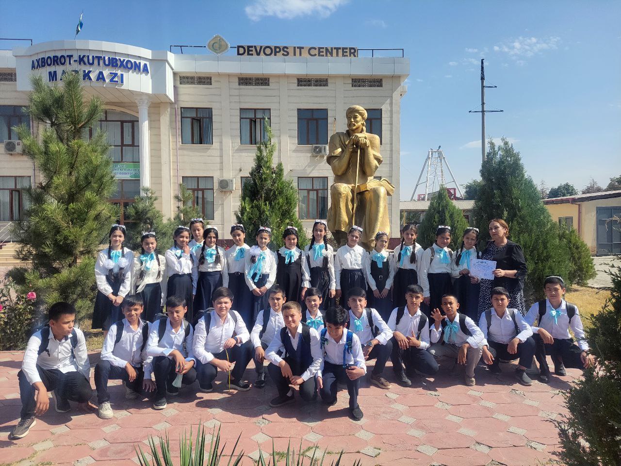 Milliy liboslar kuni munosabati bilan