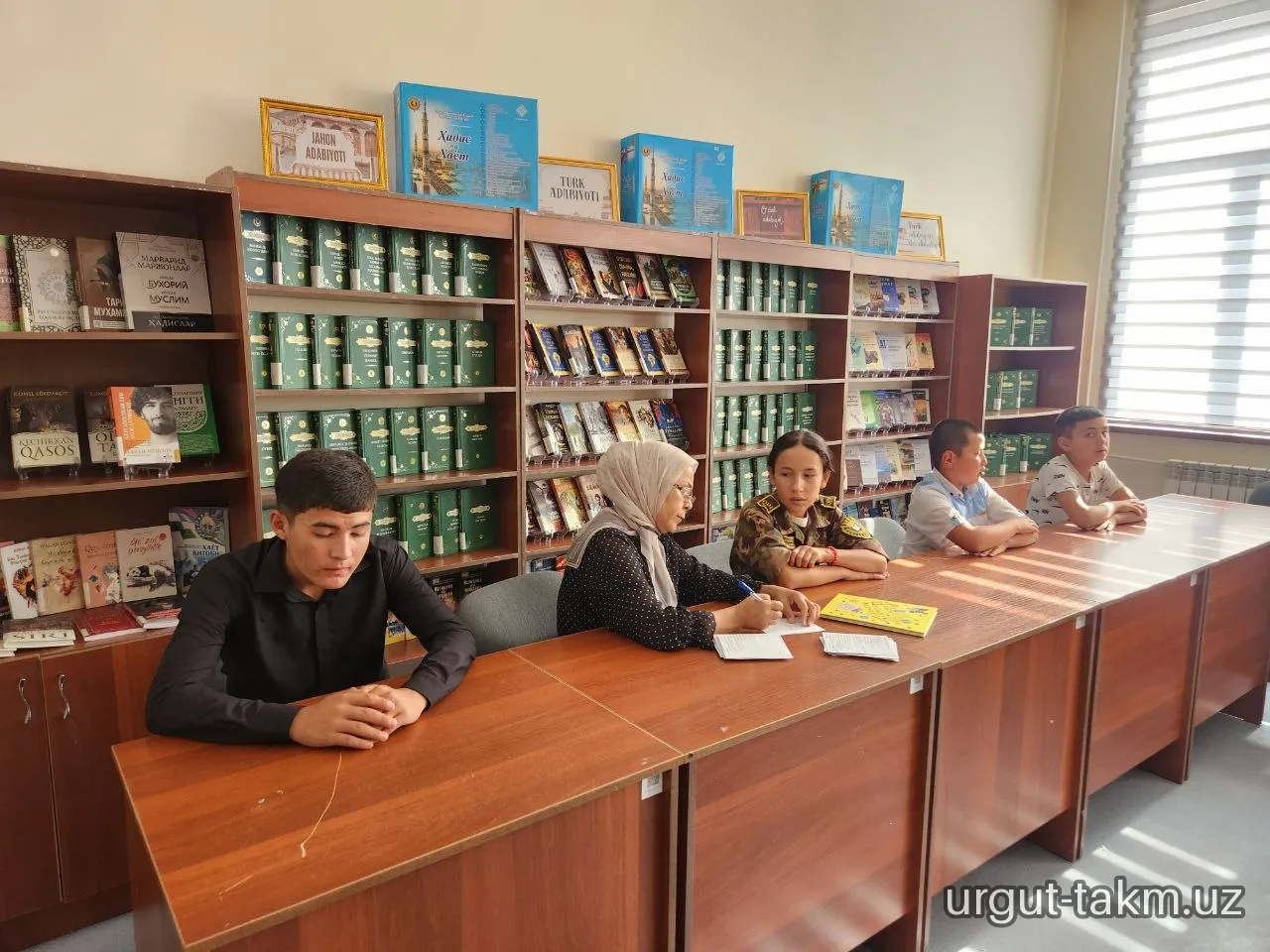 “OCHIQ ESHIKLAR HAFTALIGI” DOIRASIDA DAVRA SUHBATI