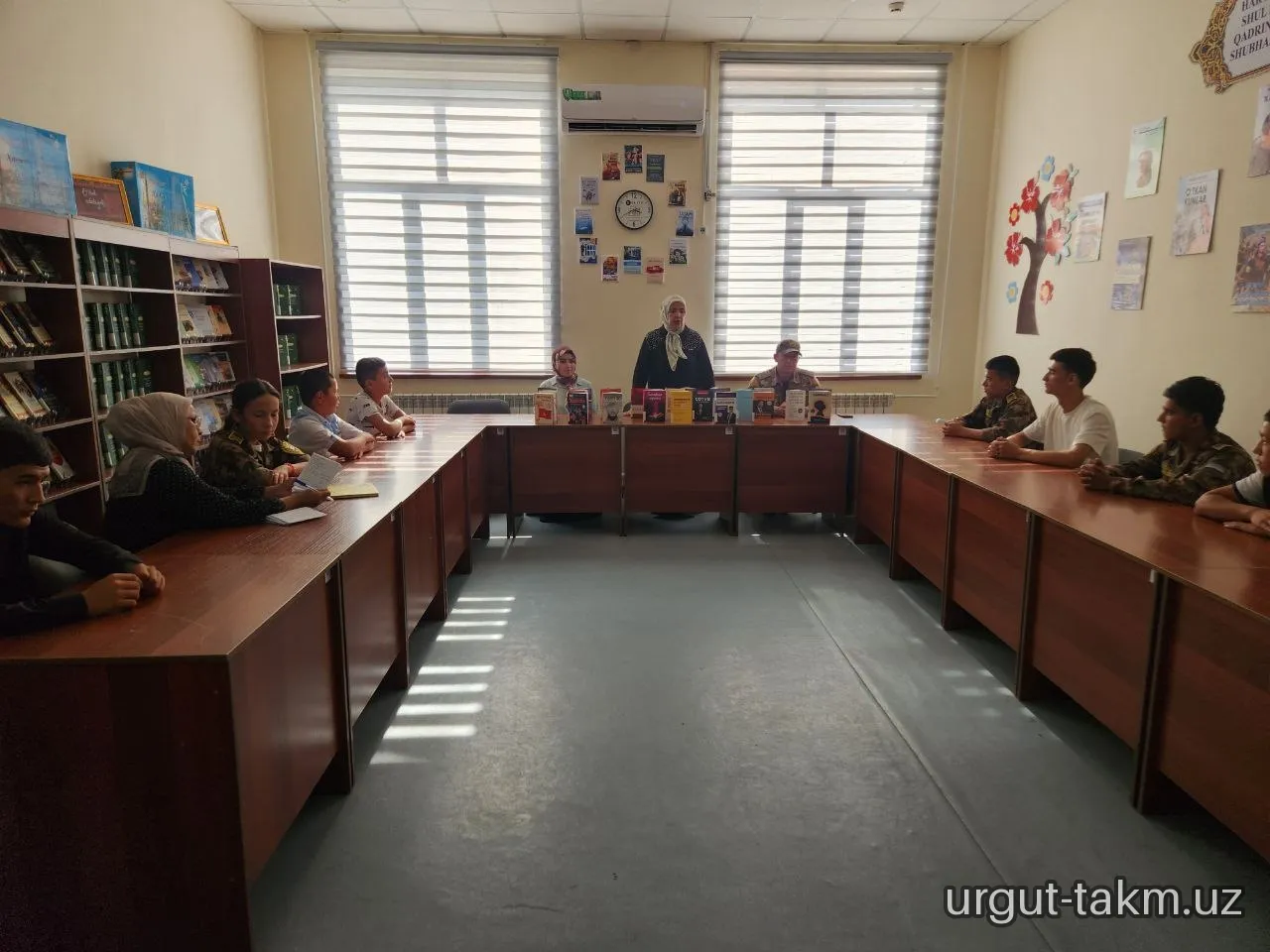 “OCHIQ ESHIKLAR HAFTALIGI” DOIRASIDA DAVRA SUHBATI