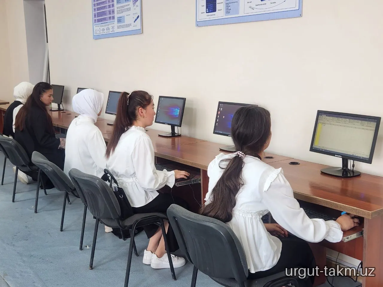 “Ochiq eshiklar haftaligi” doirasida SamDPI Urgut fakulteti talabalari ishtirokida ekskursiya tashkil etildi