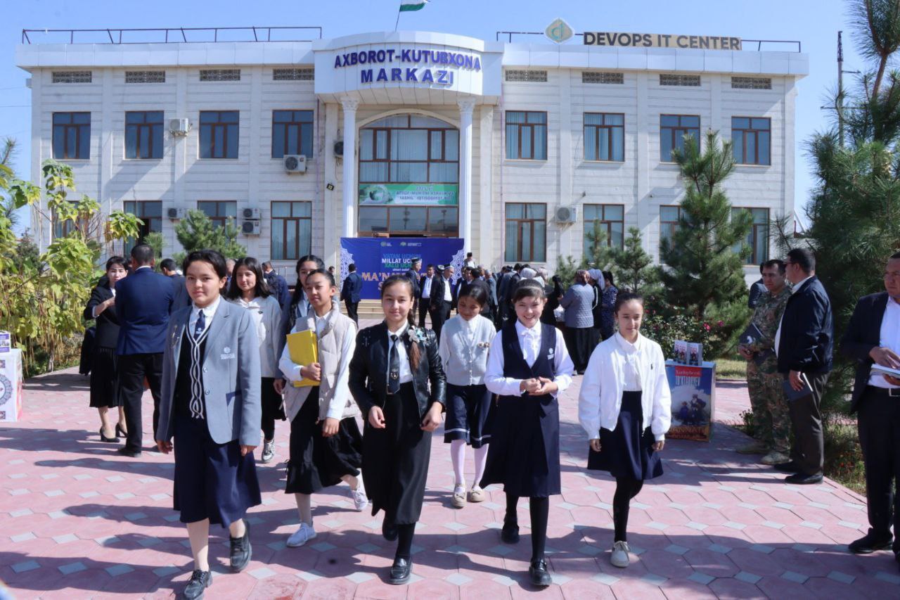 "VATAN UCHUN, MILLAT UCHUN, XALQ UCHUN" NOMLI EZGU SHIOR OSTIDA "MAʼNAVIYATGA SAYOHAT" NOMLI KITOB YARMARKASI TASHKIL ETILDI