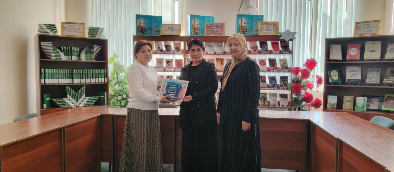 Kutubxonaga kitob sovg‘a qilaman - shoira Farog'at Farmonova