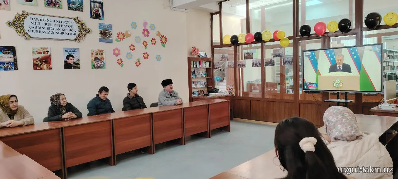 “Ma’naviyat soati” doirasida Prezidentimiz Shavkat Mirziyoyevning Oliy Majlisga va ko‘p millatli xalqimizga yo‘llagan Murojaatnomasini katta e’tibor va ko‘tarinki ruh bilan tingladilar.