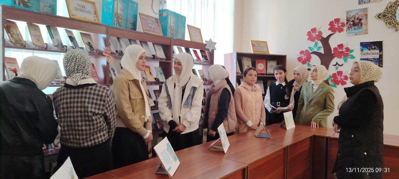 Axborot-kutubxona markazida  “INFOLIB OʻZBEKISTON-2025” XIV Milliy axborot-kutubxona haftaligining uchinchi kuni davomida kitobxonlikni targ‘ib qilish maqsadida  kutubxona bo‘ylab sayohat tashkil qilindi - 121-maktab