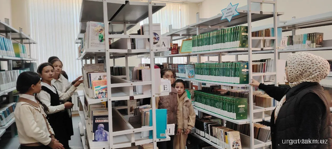 Axborot-kutubxona markazida  “INFOLIB OʻZBEKISTON-2025” XIV Milliy axborot-kutubxona haftaligining uchinchi kuni davomida kitobxonlikni targ‘ib qilish maqsadida  kutubxona bo‘ylab sayohat tashkil qilindi - 67 - 75 -maktablar