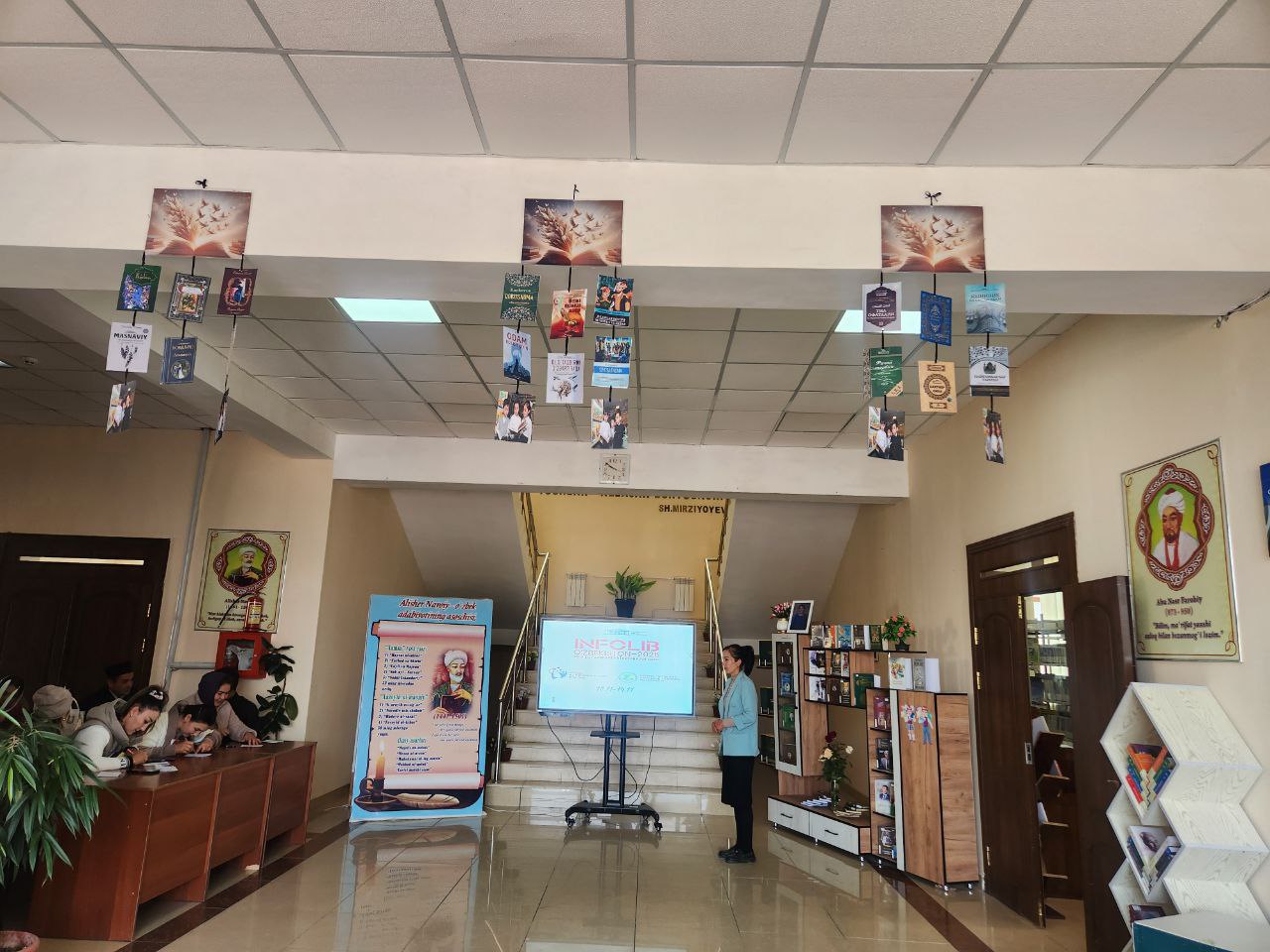 "INFOLIB OʻZBEKISTON 2025" XIV MILLIY AXBOROT-KUTUBXONA HAFTALIGI OCHILISH - Tibbiyot texnikum talabalari