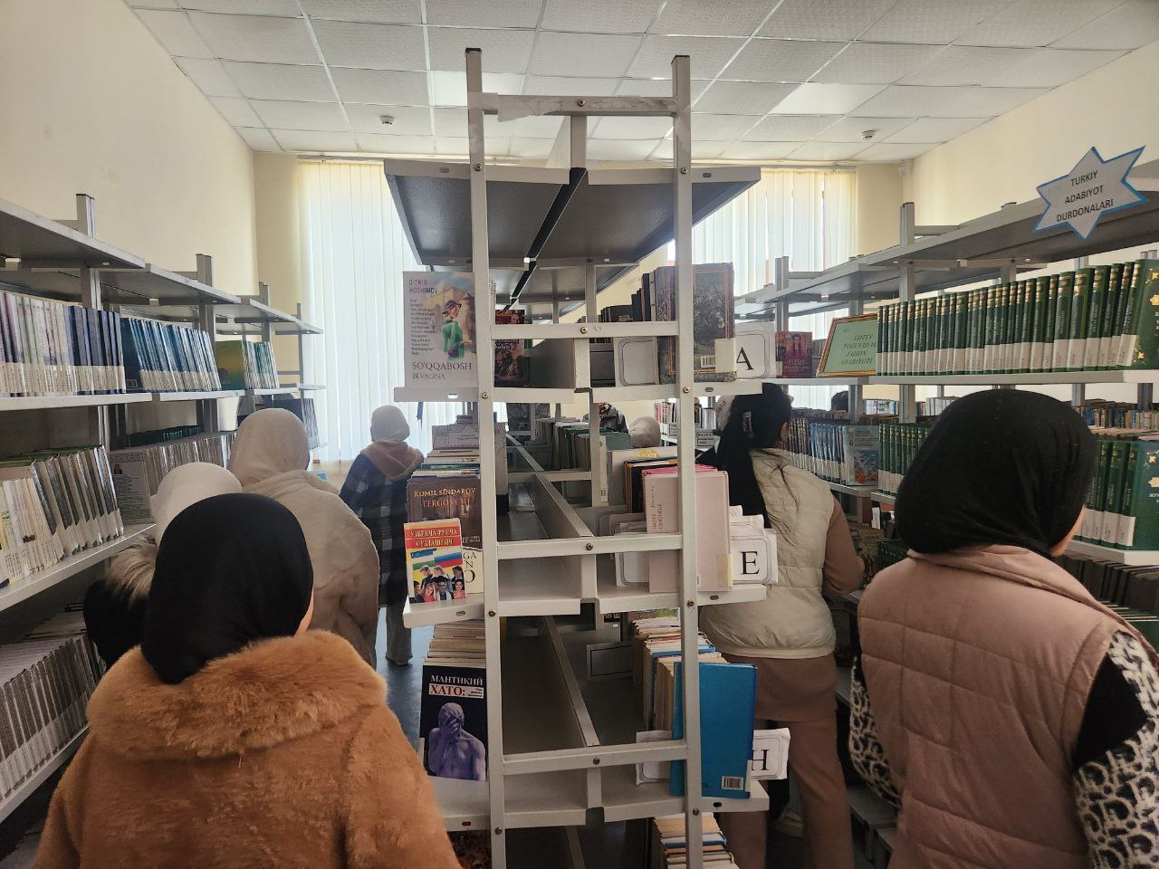 "INFOLIB OʻZBEKISTON 2025" XIV MILLIY AXBOROT-KUTUBXONA HAFTALIGI OCHILISH - 1-SON POLITEXNIKUM TALABALARI