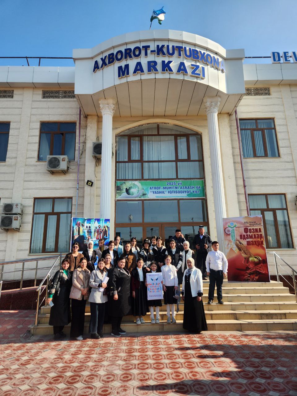 "INFOLIB OʻZBEKISTON 2025" XIV MILLIY AXBOROT-KUTUBXONA HAFTALIGI DAVOM ETMOQDA - 3-SON POLITEXNIKUMI TALABALARI