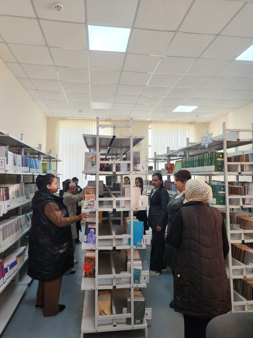 "INFOLIB OʻZBEKISTON 2025" XIV MILLIY AXBOROT-KUTUBXONA HAFTALIGI DAVOM ETMOQDA - 2-KUN QIZIQARLI EKSKURSIYALAR 39-82-MAKTABLAR