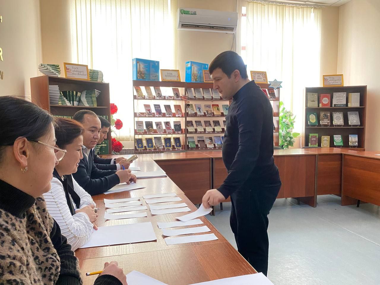 Urgut  tumanida “Eng yaxshi kitobxon xodim” tanlovi o‘tkazildi.