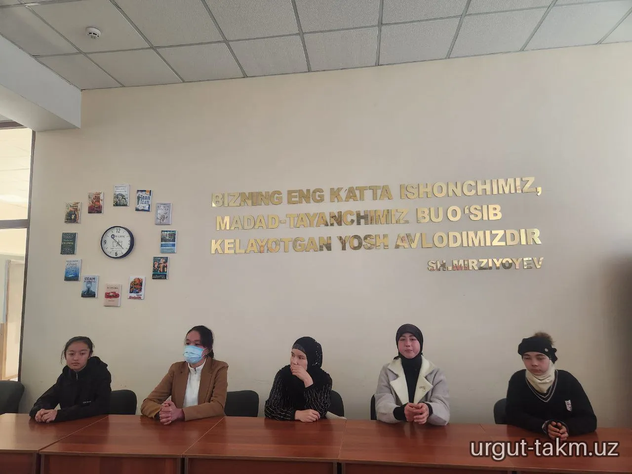 Xotin-qizlarga nisbatan zo'ravonlikka barham berish munosabati bilan "Gender tenglik taraqqiyot kafolati" mavzusida suhbat tashkil etildi.
