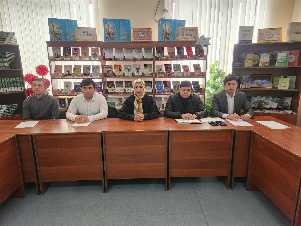 “Kitobsevarlar” klubi a’zolari ishtirokida kitob targ‘ibotiga bag‘ishlangan ma’naviy-ma’rifiy tadbir tashkil etildi.
