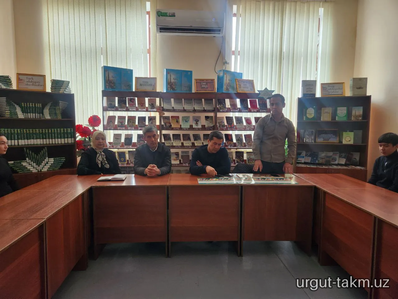 Urgut tuman axborot-kutubxona markazida “Milliy qadriyatlar atlasi” kitob-albomi hamda qadriyatim.uz elektron platformasining taqdimot marosimi bo‘lib o‘tdi.